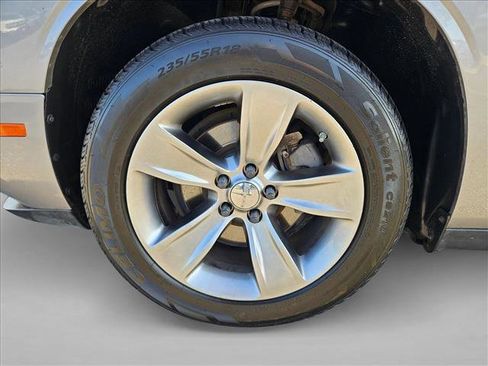 Used 2017 Dodge Challenger SXT image 21