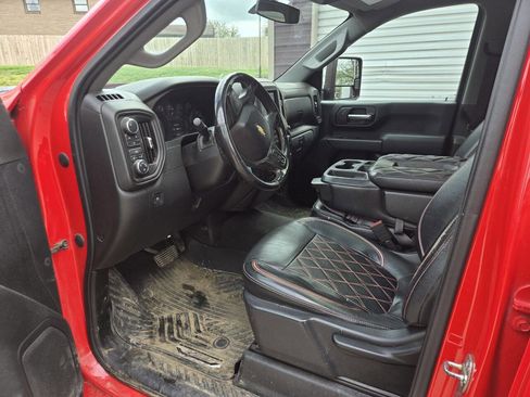 Used 2020 Chevrolet Silverado 2500 W/T w/ WT Convenience Package image 3