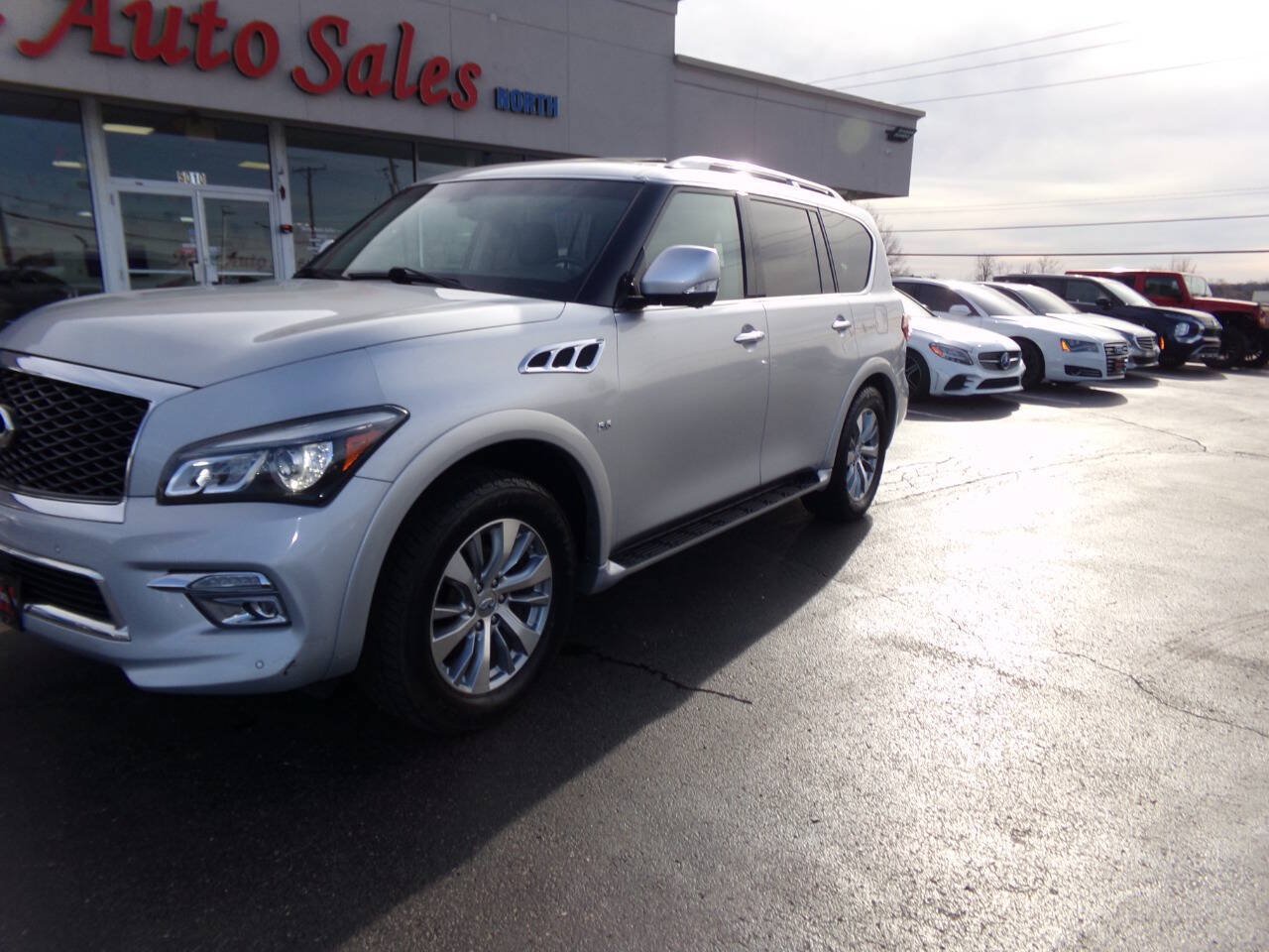 Used 2015 INFINITI QX80 4WD w/ Driver's Assistance Package image 30