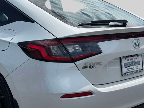 Certified 2024 Honda Civic Sport image 8