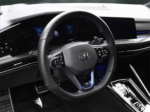 Used 2024 Volkswagen Golf R image 23