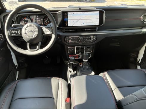 Used 2026 Jeep Wrangler Unlimited Rubicon w/ Safety Group image 29