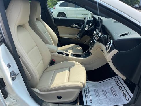 Used 2018 Mercedes-Benz CLA 250 4MATIC image 23