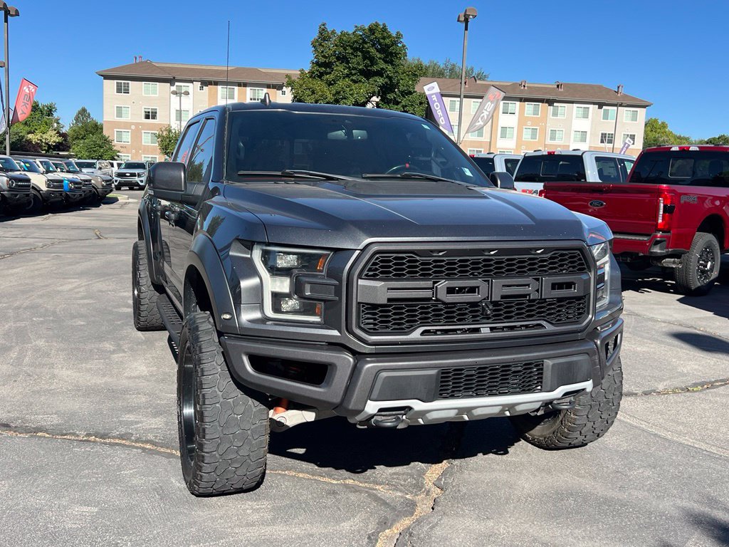 Used 2019 Ford F150 Raptor w/ Equipment Group 802A Luxury AWD/4WD image 4
