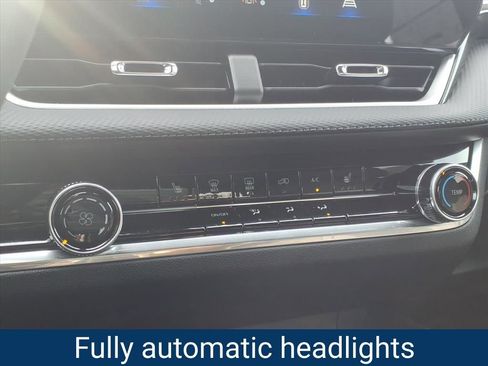 New 2026 Chevrolet Equinox LT w/ Safety and Technology Package image 9