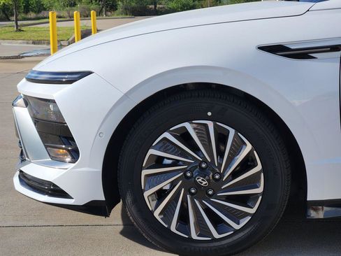 New 2026 Hyundai Sonata Limited FWD image 5