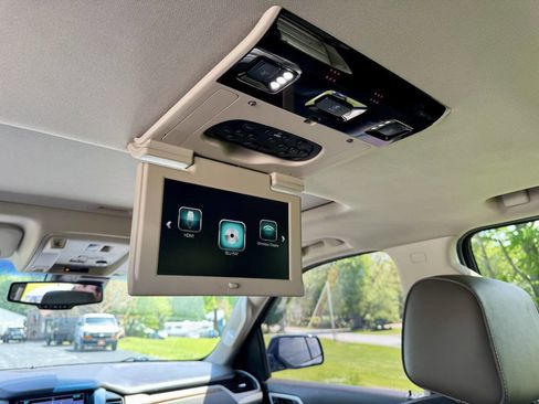 Used 2019 GMC Yukon XL Denali w/ Denali Ultimate Package AWD/4WD image 32