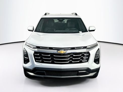 Used 2025 Chevrolet Equinox LT w/ Convenience Package II FWD image 2