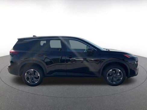 Used 2025 Nissan Rogue SV FWD image 15