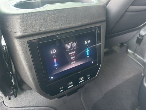 Used 2025 GMC Yukon AT4 Ultimate image 20