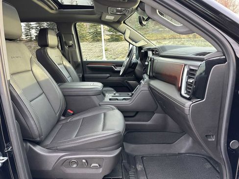 Used 2024 GMC Sierra 2500 Denali w/ Denali Reserve Package image 10