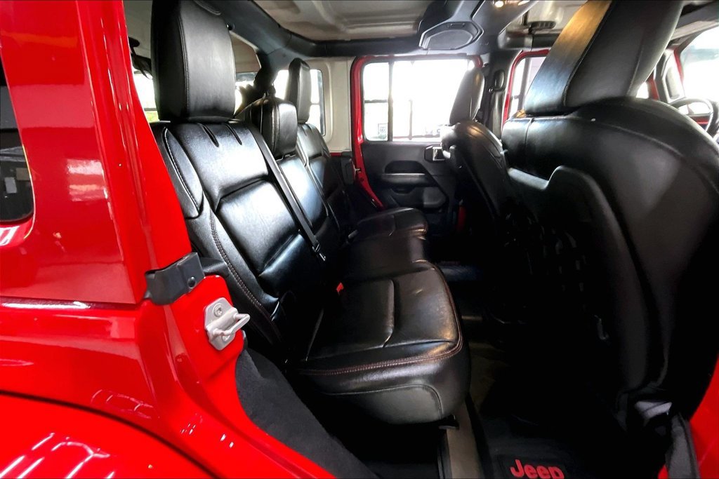 Used 2019 Jeep Wrangler Unlimited Rubicon w/ Dual Top Group AWD/4WD image 25