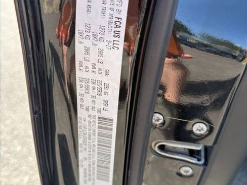 Used 2018 Jeep Cherokee Latitude w/ Altitude Package image 10