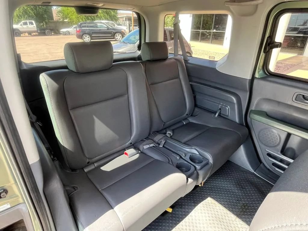 Used 2005 Honda Element LX image 17