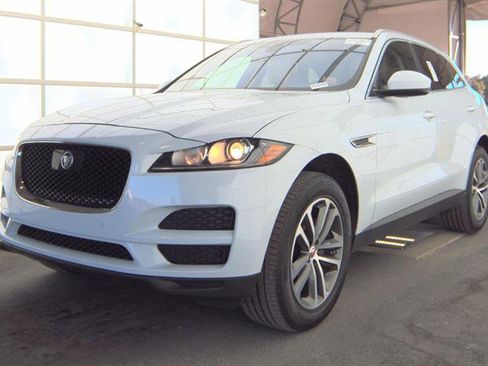 Used 2020 Jaguar F-PACE Premium image 5