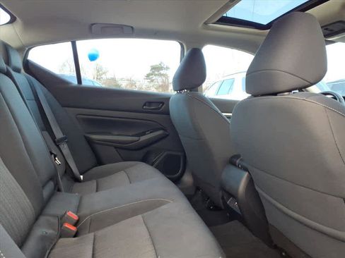 Certified 2023 Nissan Altima 2.5 SV w/ SV Premium Package image 12