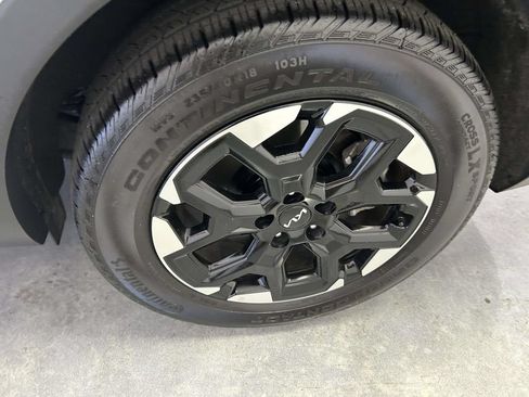 Used 2025 Kia Sorento S w/ Panoramic Sunroof Package FWD image 9