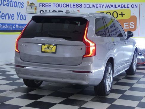 Used 2023 Volvo XC90 B5 Core AWD/4WD image 7