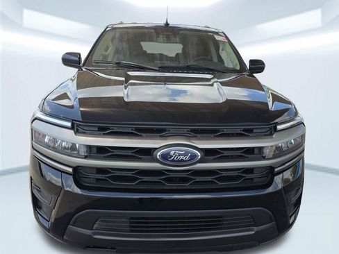 Used 2024 Ford Expedition XLT image 5