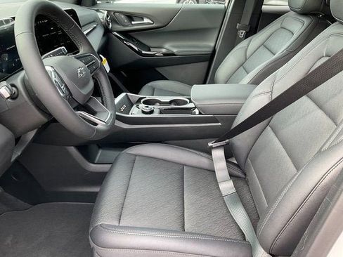 New 2026 Chevrolet Equinox LT w/ Convenience Package II image 2