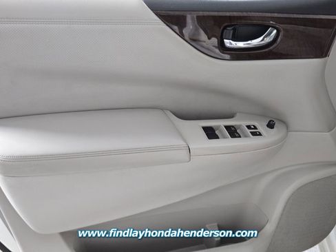 Used 2015 Nissan Quest SV image 24