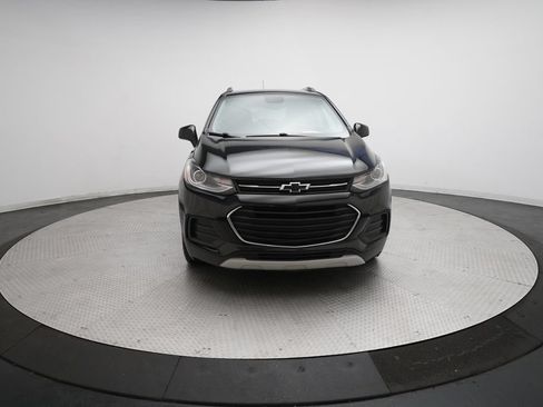 Used 2020 Chevrolet Trax LT FWD image 11