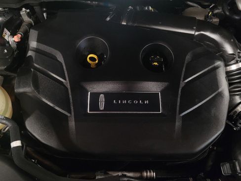 Used 2019 Lincoln MKC Premiere FWD image 30