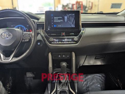 Used 2024 Toyota Corolla Cross XLE image 18