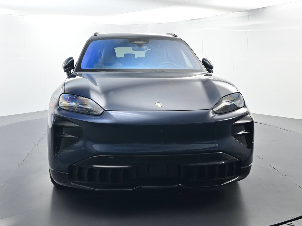 Certified 2026 Porsche Cayenne Turbo AWD/4WD image 18