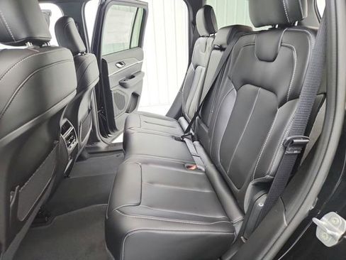 New 2025 Jeep Grand Cherokee Limited w/ Trailer Tow Package AWD/4WD image 34