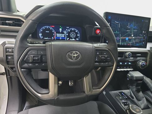 Used 2024 Toyota Tacoma TRD Sport image 19