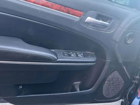Used 2013 Chrysler 300 S image 31