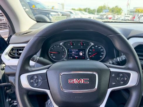 Used 2021 GMC Acadia SLE FWD image 11
