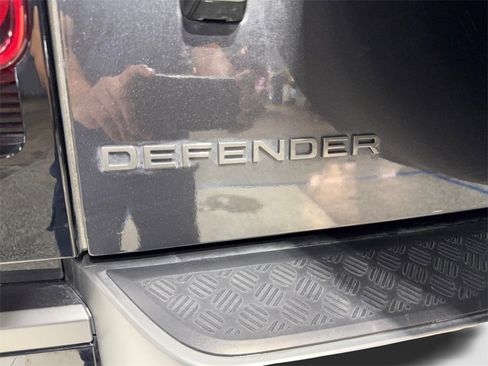 Used 2024 Land Rover Defender 130 Outbound image 21