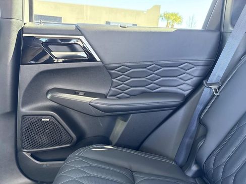 New 2026 Mitsubishi Outlander SEL image 16