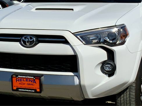 Used 2024 Toyota 4Runner TRD Off-Road AWD/4WD image 12