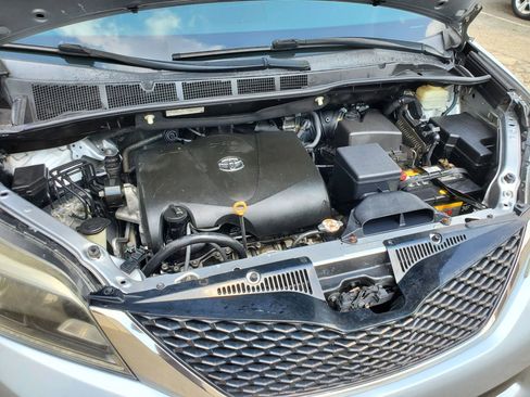 Used 2017 Toyota Sienna SE w/ SE Preferred Package image 64