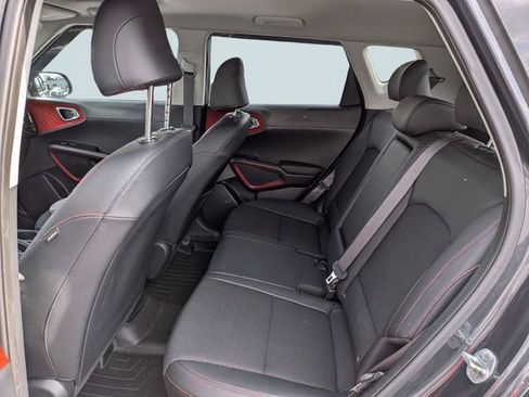 Used 2022 Kia Soul Turbo FWD image 12