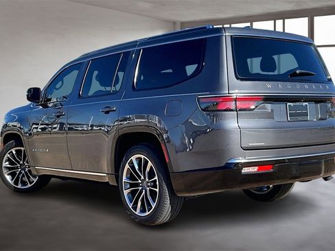 Used 2023 Jeep Wagoneer Series III w/ Premium Group I image 12