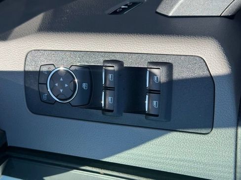 Used 2019 Ford F150 XL w/ Equipment Group 101A Mid AWD/4WD image 17
