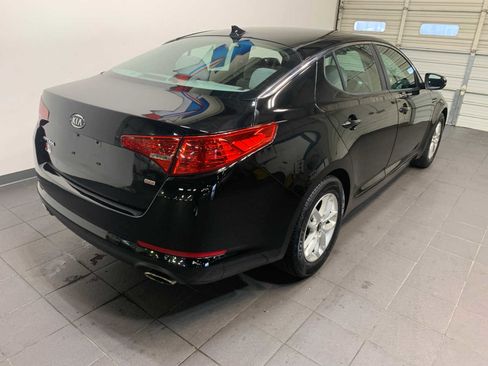Used 2011 Kia Optima LX image 3
