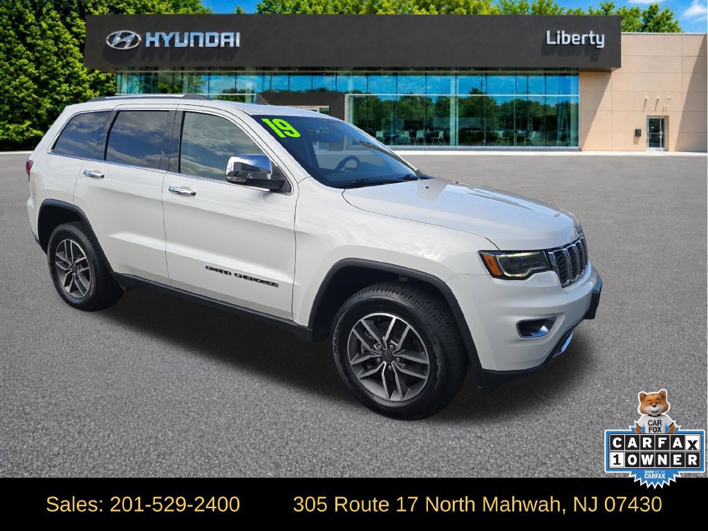 Used 2021 Jeep Grand Cherokee Limited w/ Premium Lighting Group AWD/4WD image 2