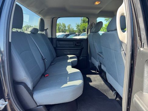 Used 2019 RAM 1500 ST w/ SXT Appearance Group AWD/4WD image 17