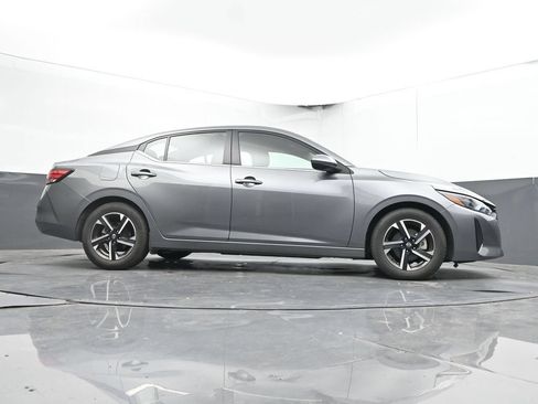 Used 2024 Nissan Sentra SV FWD image 34
