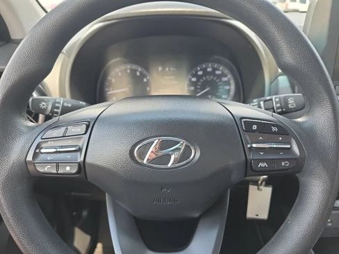 Used 2023 Hyundai Kona SE FWD image 15