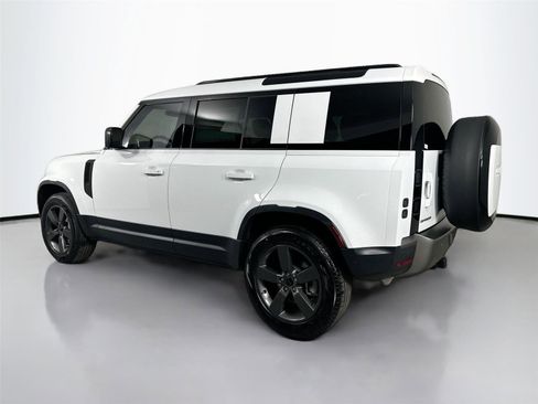 Certified 2026 Land Rover Defender 110 S AWD/4WD image 7