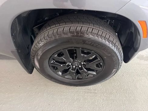 New 2026 Nissan Frontier SV w/ SV Convenience Package AWD/4WD image 4