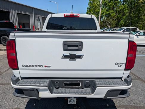 Used 2017 Chevrolet Colorado LT AWD/4WD image 3