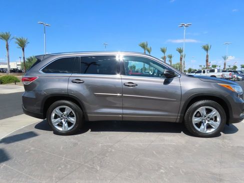 Used 2016 Toyota Highlander Limited image 4