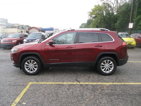Used 2019 Jeep Cherokee Latitude w/ Popular Appearance Group AWD/4WD image 12